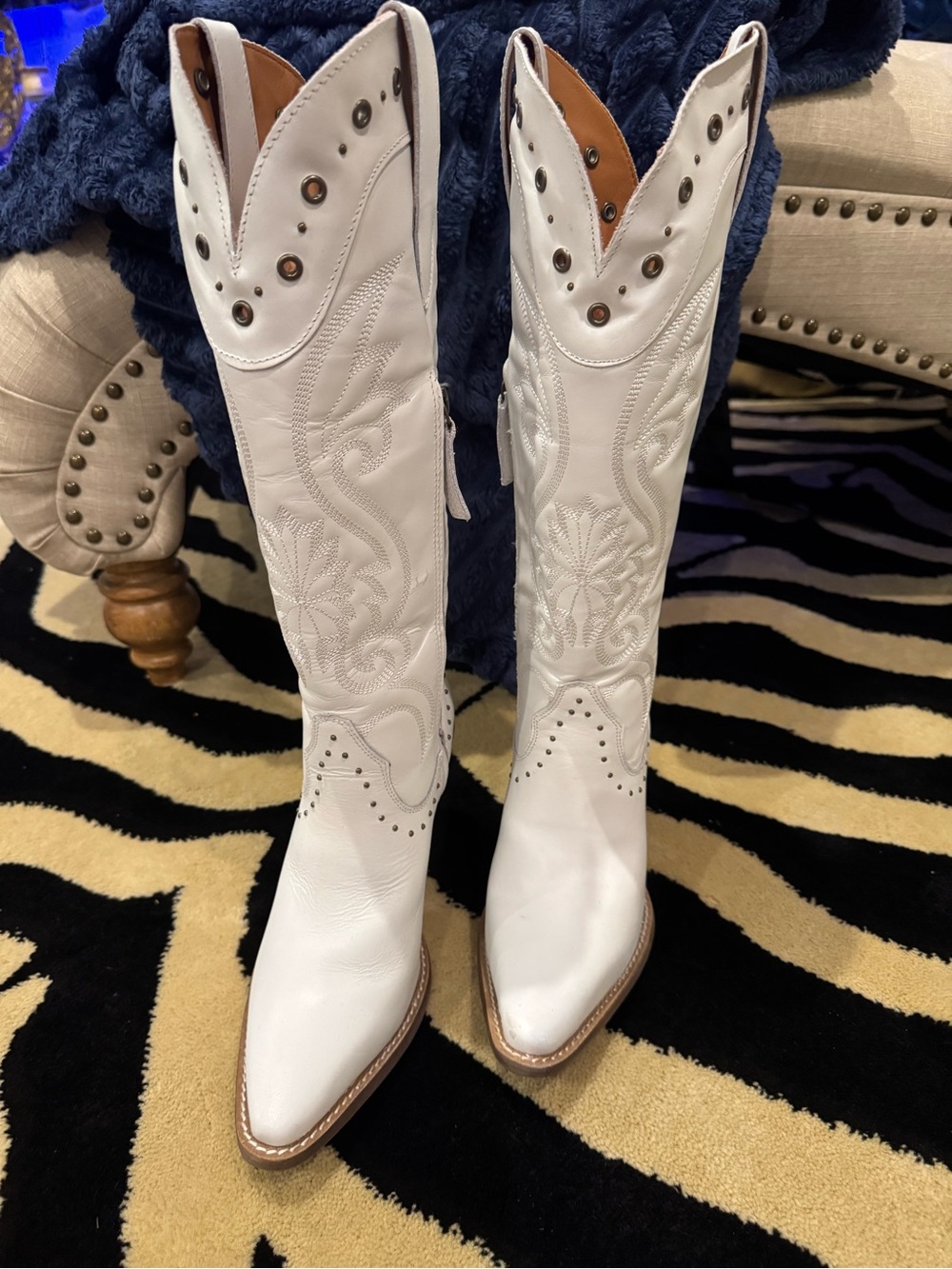 Dingo White Women's Embroidered Western Knee-High Boots